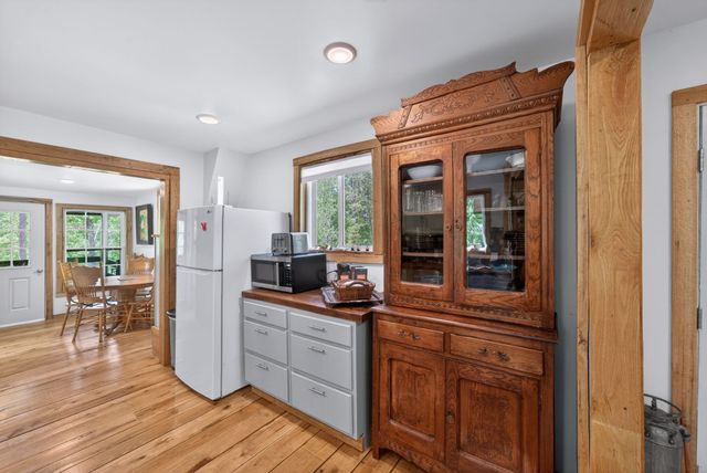 1030 Johnson Hollow Rd, Mc Ewen, TN 37101