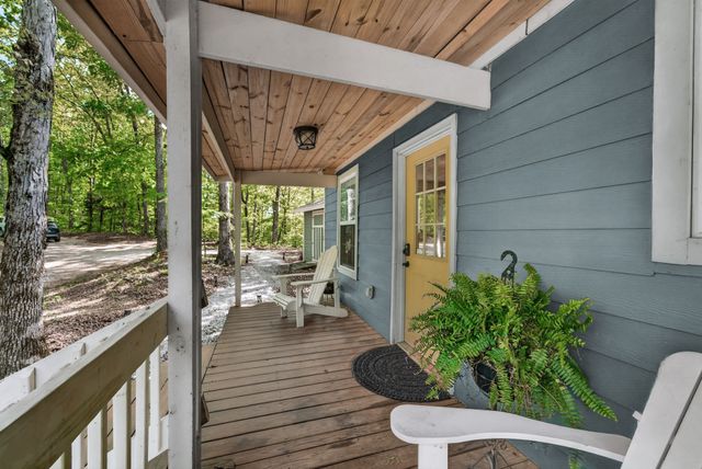 1030 Johnson Hollow Rd, Mc Ewen, TN 37101
