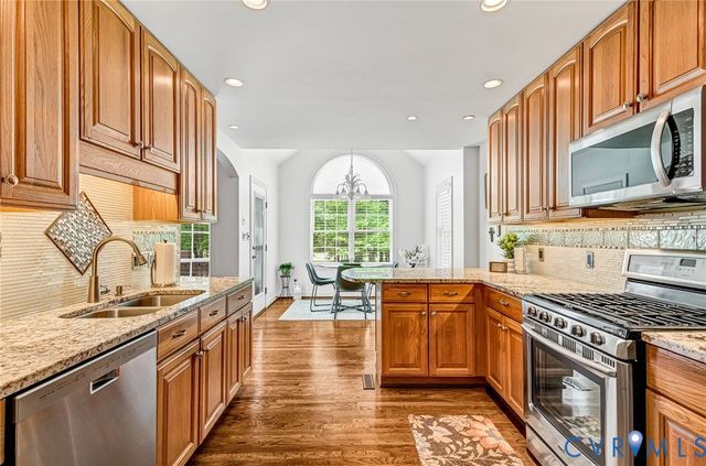 3131 Shadow Creek Dr, Powhatan, VA 23139