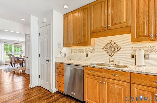 3131 Shadow Creek Dr, Powhatan, VA 23139