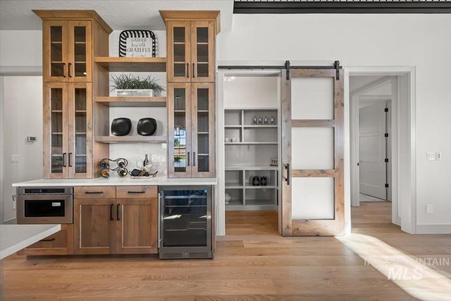 8860 Kemp, Middleton, ID 83607