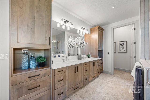 8860 Kemp, Middleton, ID 83607