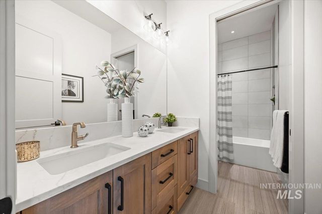 8860 Kemp, Middleton, ID 83607