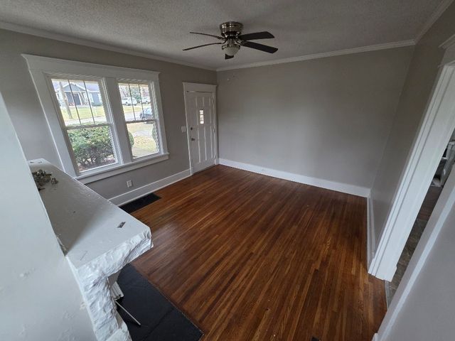 933 Curdwood Blvd, Nashville, TN 37216