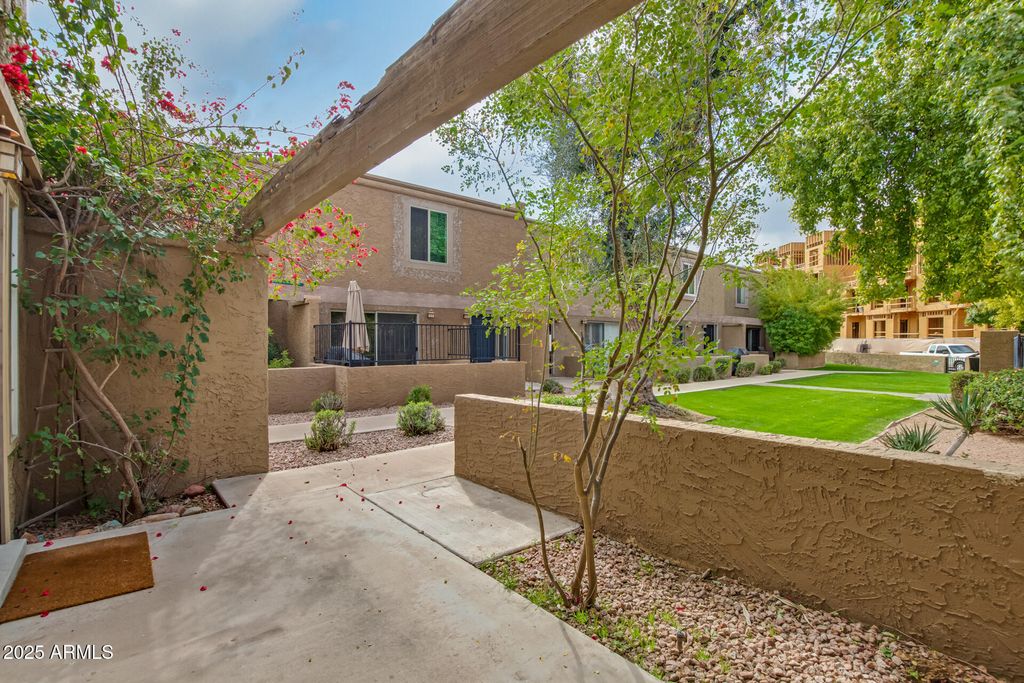 4601 N 73rd Street Unit 9, Scottsdale, AZ 85251