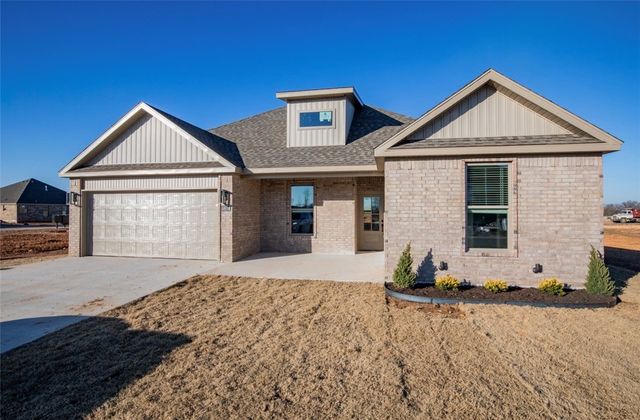 6804 SW Basswood Avenue, Bentonville, AR 72713