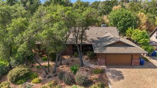 1737 Edgewood Drive, Redding, CA 96003