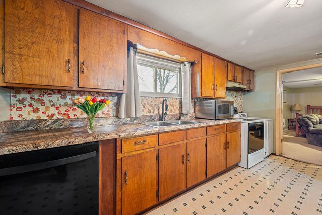 785 W 12th Street, Chickamauga, GA 30707