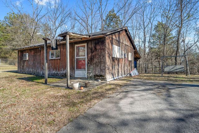 785 W 12th Street, Chickamauga, GA 30707