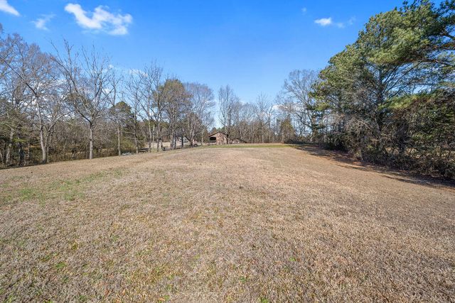 785 W 12th Street, Chickamauga, GA 30707