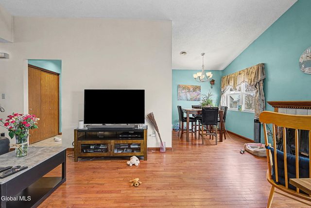 1103 Greenwich Drive, Albany, NY 12203