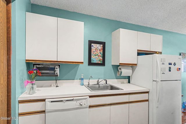 1103 Greenwich Drive, Albany, NY 12203