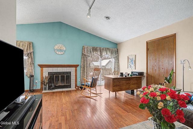 1103 Greenwich Drive, Albany, NY 12203