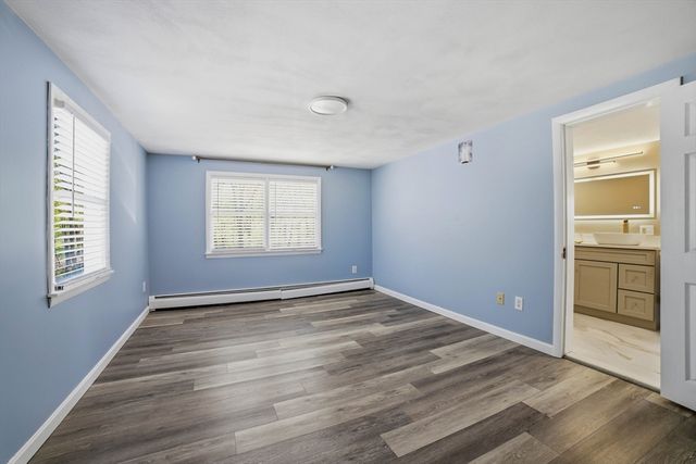 11 Hampton St, Auburn, MA 01501