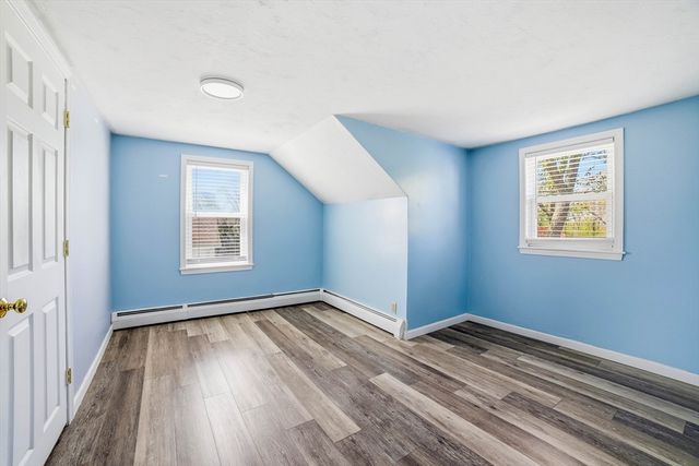 11 Hampton St, Auburn, MA 01501