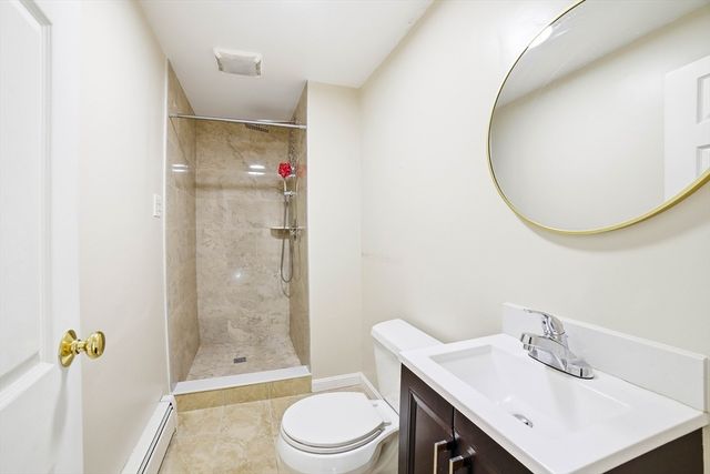 11 Hampton St, Auburn, MA 01501