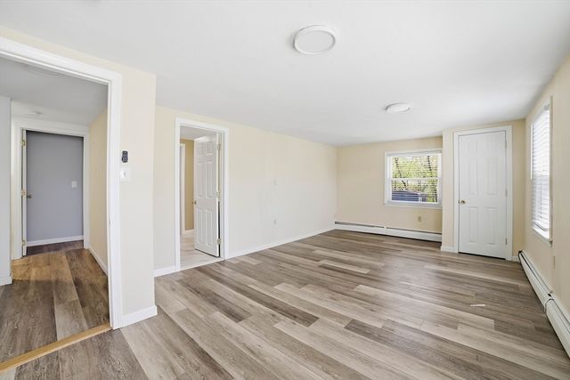 11 Hampton St, Auburn, MA 01501