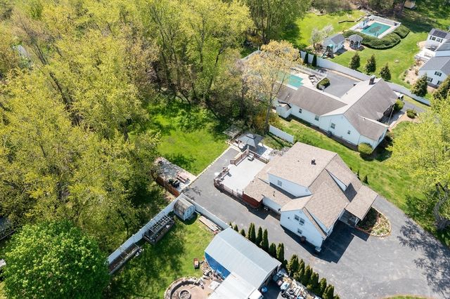 11 Hampton St, Auburn, MA 01501