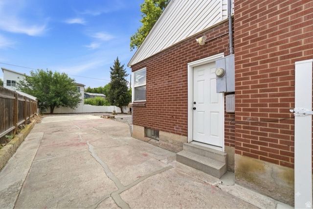 1134 E LORRAINE DR, Salt Lake City, UT 84106