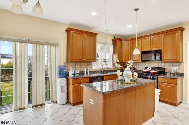 127 Churchill Ave, Franklin Twp., NJ 08873