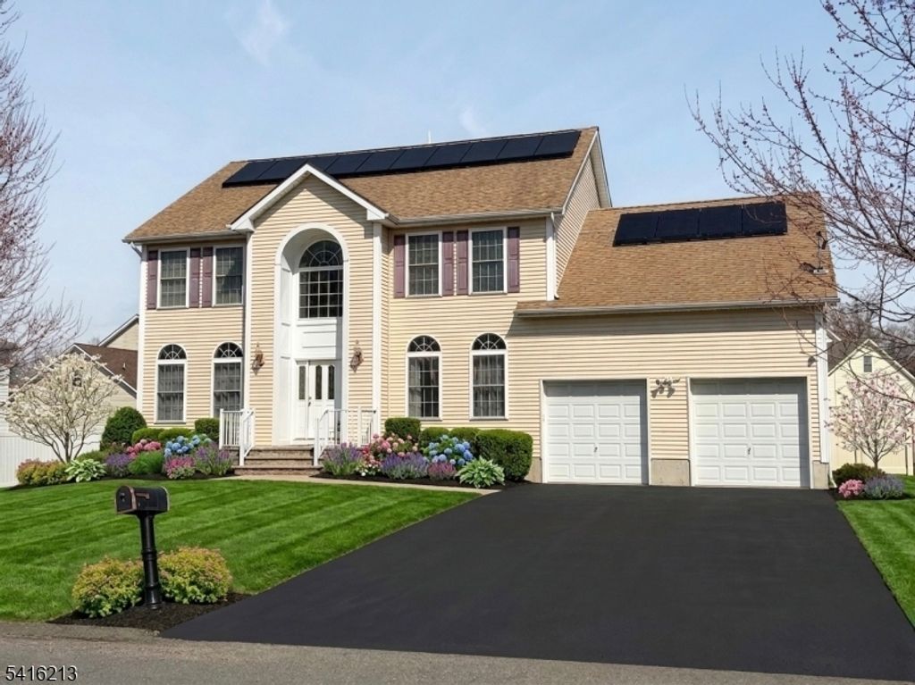 127 Churchill Ave, Franklin Twp., NJ 08873