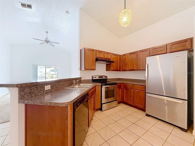 127 STEWART LAKE LOOP, Groveland, FL 34736