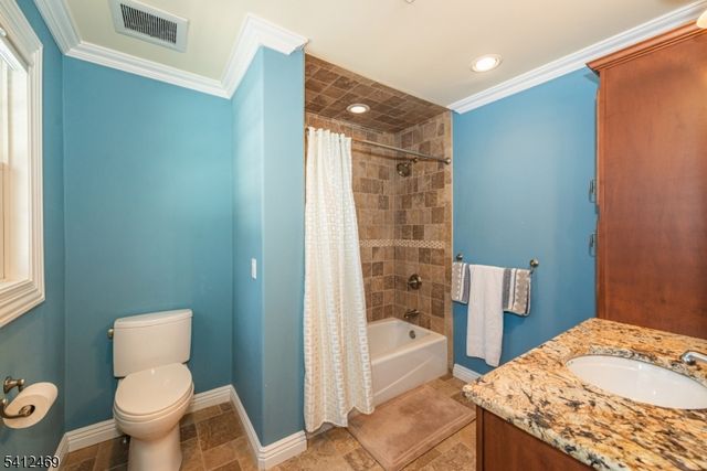 36 Sandy Hill Rd, Chatham Twp., NJ 07928