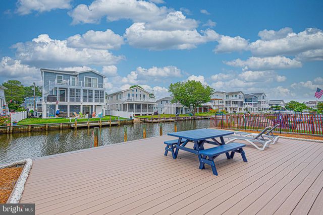121 BRANDYWINE DR, Bethany Beach, DE 19930