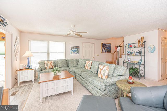 121 BRANDYWINE DR, Bethany Beach, DE 19930