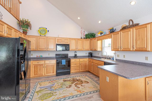 121 BRANDYWINE DR, Bethany Beach, DE 19930