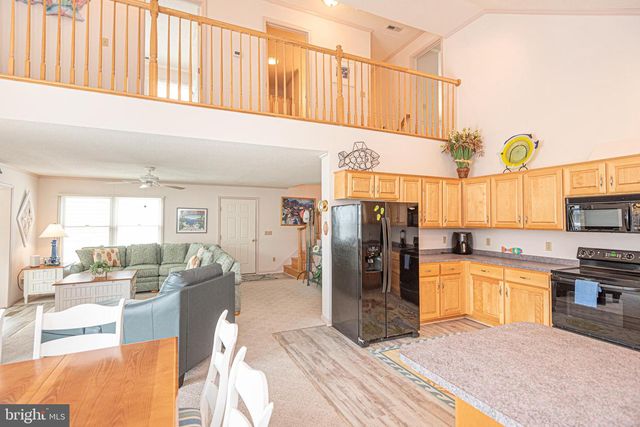 121 BRANDYWINE DR, Bethany Beach, DE 19930