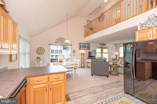 121 BRANDYWINE DR, Bethany Beach, DE 19930