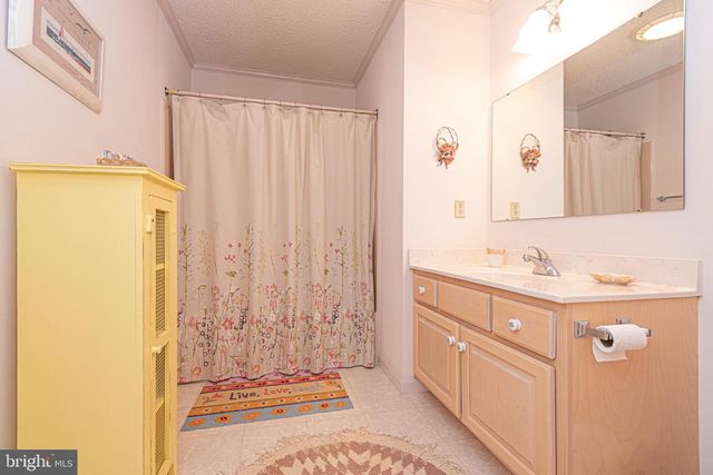 121 BRANDYWINE DR, Bethany Beach, DE 19930