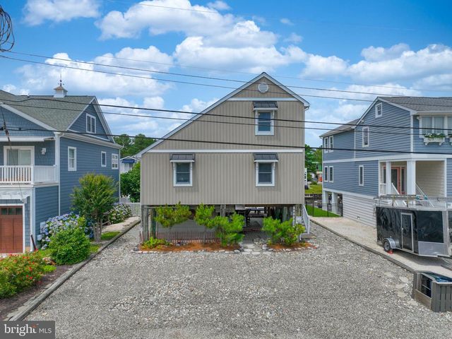 121 BRANDYWINE DR, Bethany Beach, DE 19930