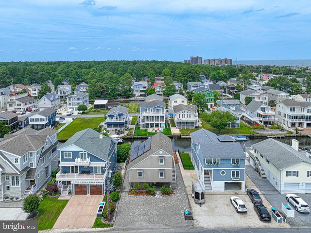 121 BRANDYWINE DR, Bethany Beach, DE 19930