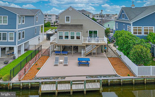121 BRANDYWINE DR, Bethany Beach, DE 19930