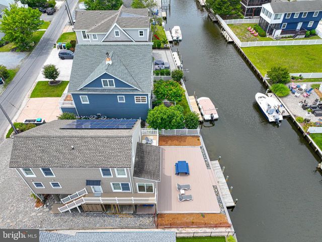 121 BRANDYWINE DR, Bethany Beach, DE 19930