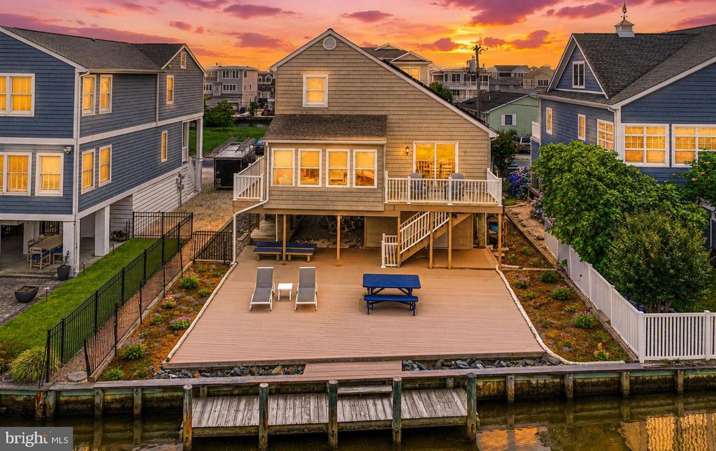 121 BRANDYWINE DR, Bethany Beach, DE 19930