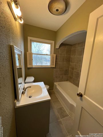 430 BRYN MAWR DR, San Antonio, TX 78209