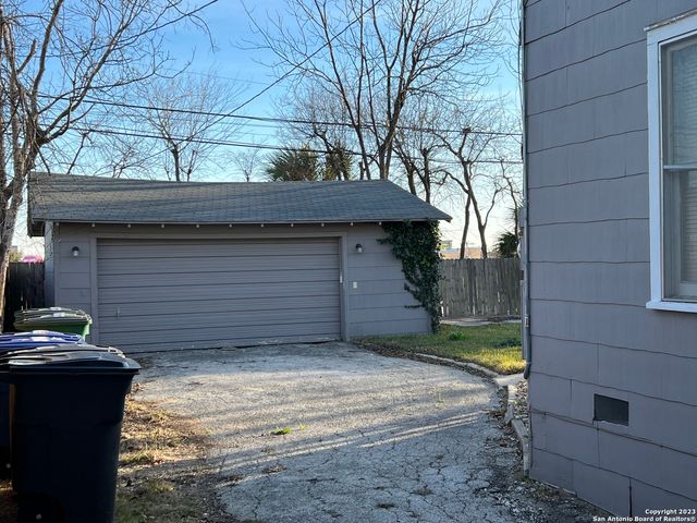 430 BRYN MAWR DR, San Antonio, TX 78209