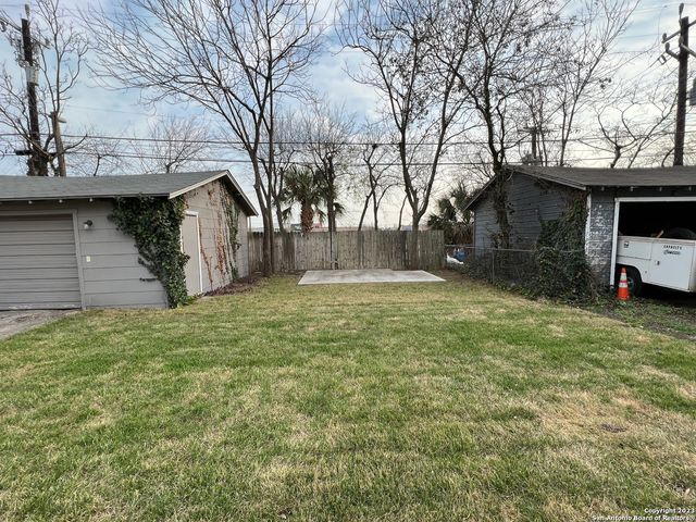 430 BRYN MAWR DR, San Antonio, TX 78209