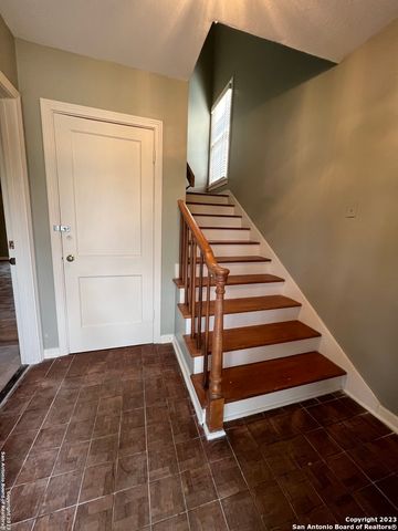 430 BRYN MAWR DR, San Antonio, TX 78209