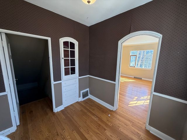 618 S Harvey Avenue, Freeport, IL 61032