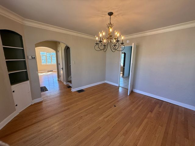 618 S Harvey Avenue, Freeport, IL 61032