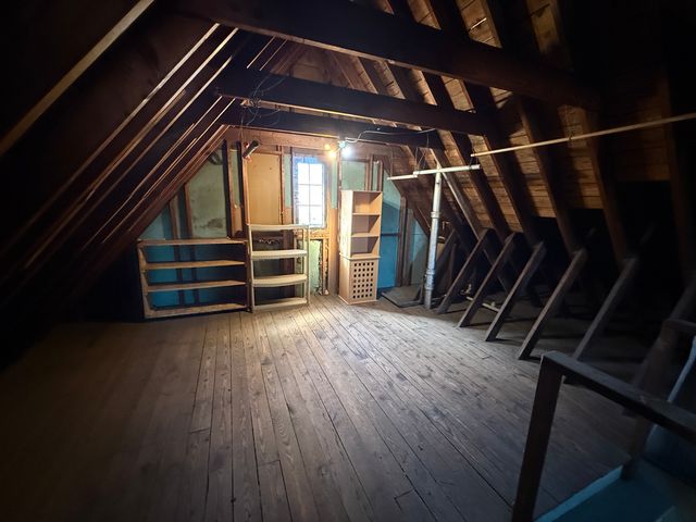 618 S Harvey Avenue, Freeport, IL 61032