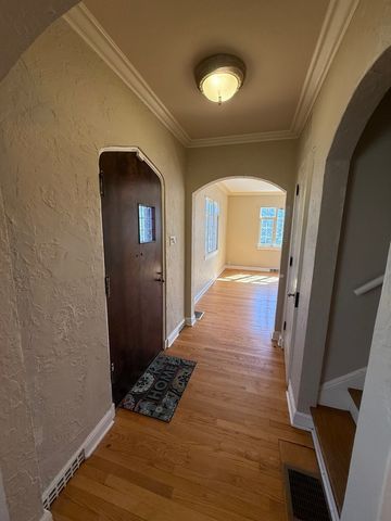 618 S Harvey Avenue, Freeport, IL 61032