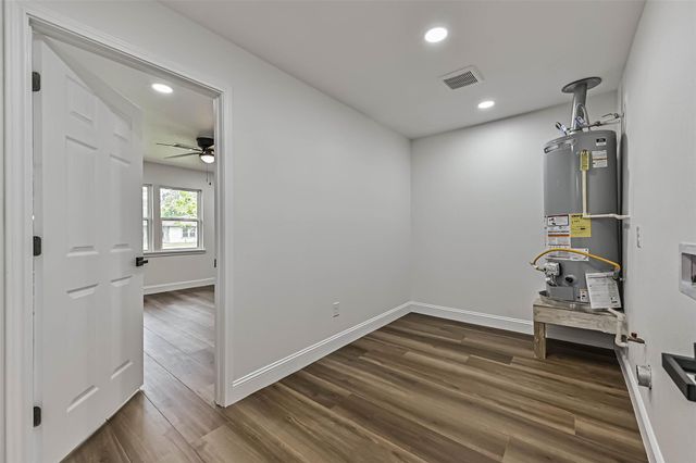 229 Burkett Street, Richwood, TX 77531