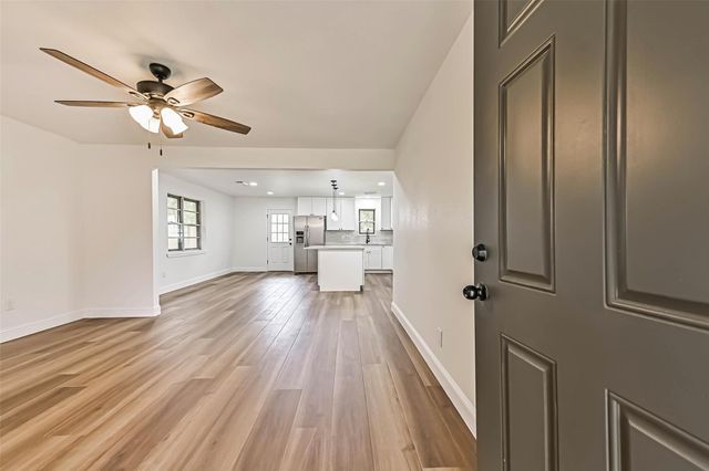 229 Burkett Street, Richwood, TX 77531