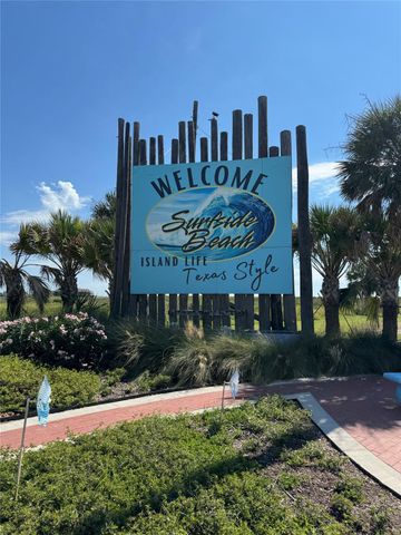 229 Burkett Street, Richwood, TX 77531