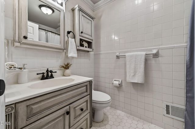 3901 Quail Hollow Drive, Raleigh, NC 27609